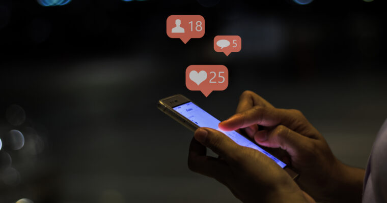معدلات المشاركة في وسائل التواصل الاجتماعي تنخفض عبر أفضل الشبكات