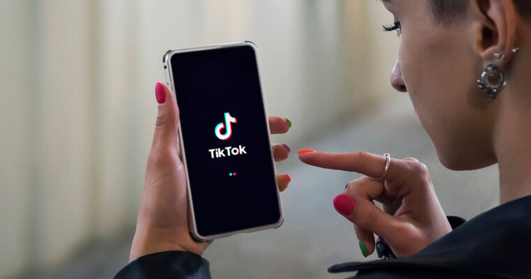 يقدم TikTok موجز STEM: محتوى تعليمي آمن للمراهقين