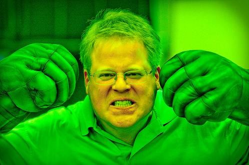 Why Buzz Beats Twitter, Facebook, and Friendfeed