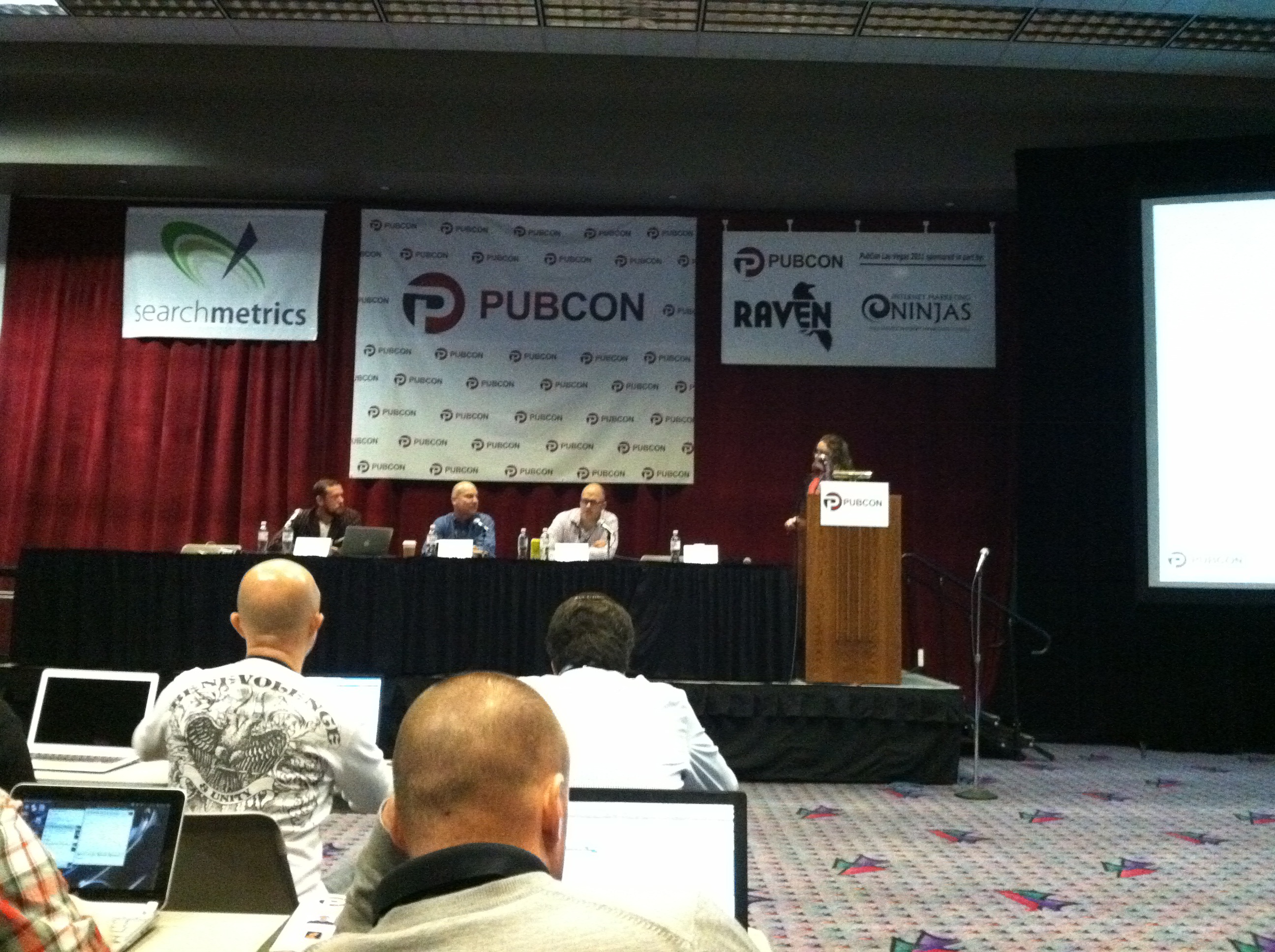 #pubcon Loren Baker on Building Links with Maximum Benefit and Minimum Risk