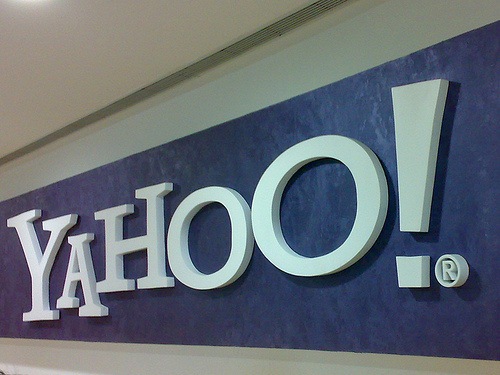 alibaba group hires lobbying group for yahoo acquisition
