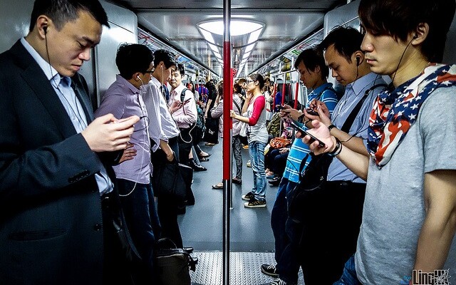 Smartphone Sales Outpace Phone Sales For First Time