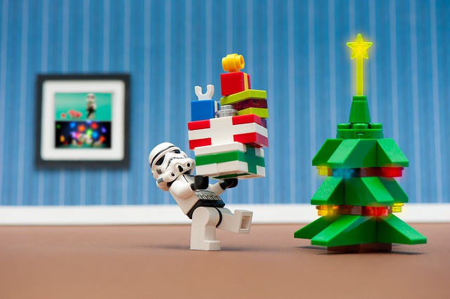 Top Toys of Yesteryear: A Retro Holiday Gift Guide for SEOs