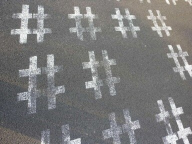 Tweets Without Hashtags or Mentions Get More Click-Throughs [STUDY]