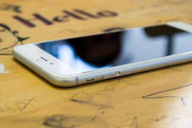 Mobile Search Spend To Surpass Desktop Next Year, iOS Still King Of Mobile Web Traffic