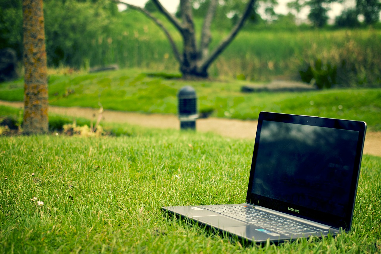 5 Smart Ways to Use LinkedIn for Reputation Management