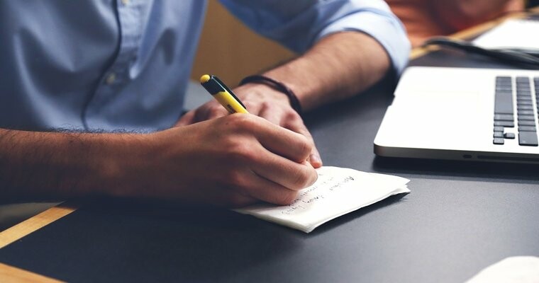 Write The Headlines Your Readers Want: 5 Hacks You Need to Use