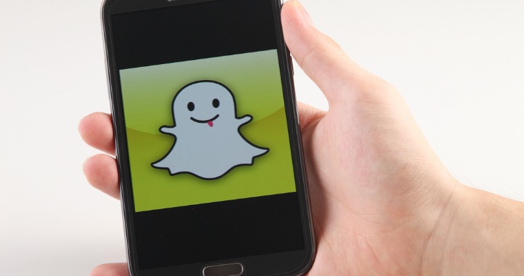 Snapchat surpasses twitter