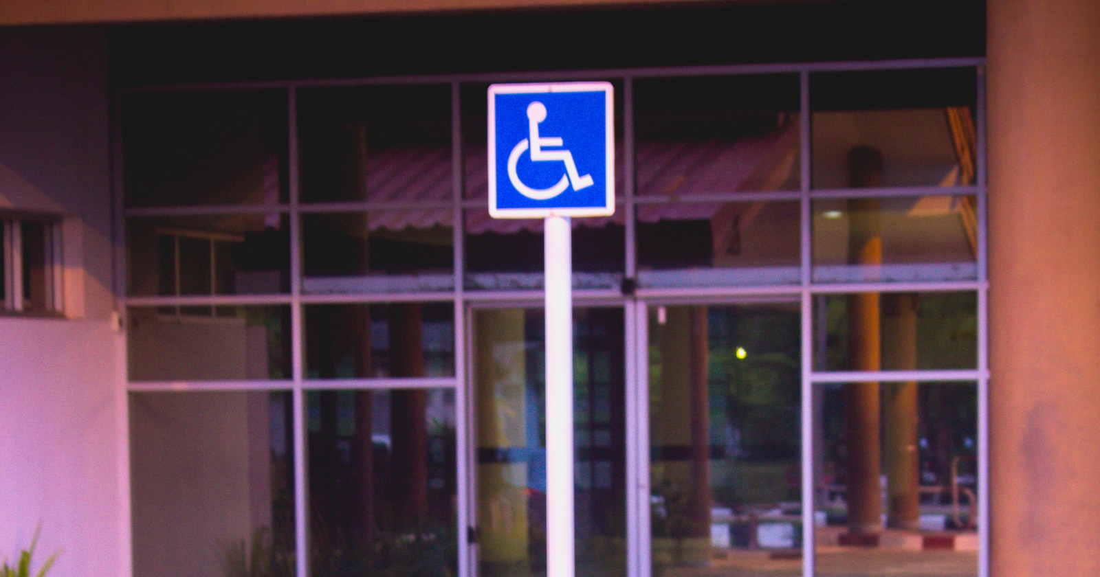 Google Makes it Easier to Find Wheelchair Accessible Locations
