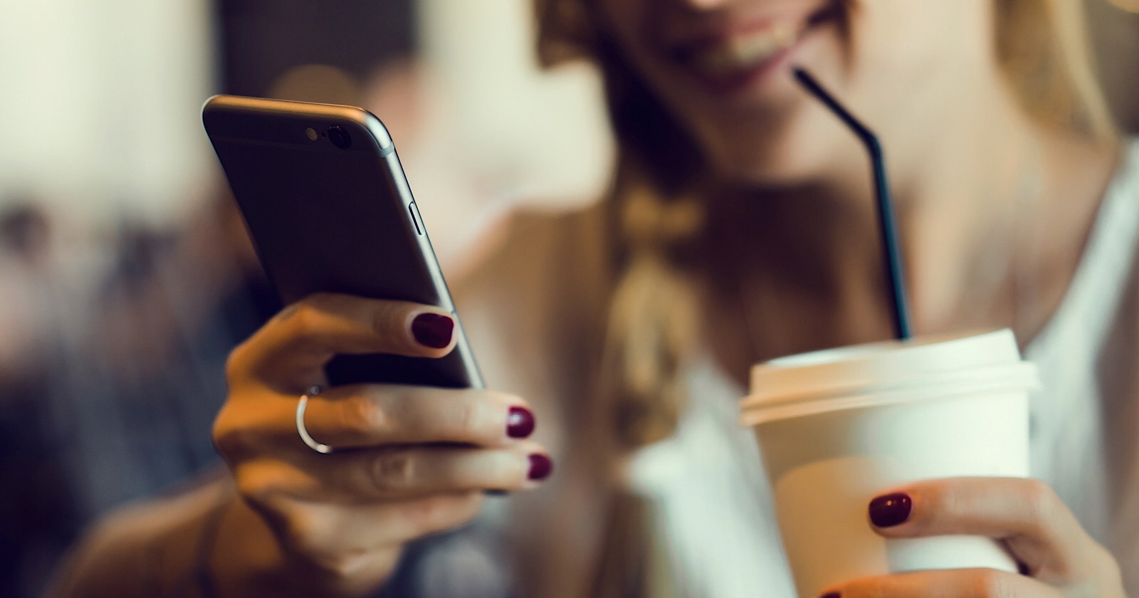 Share YouTube Videos With iMessage Contacts Without Leaving the App
