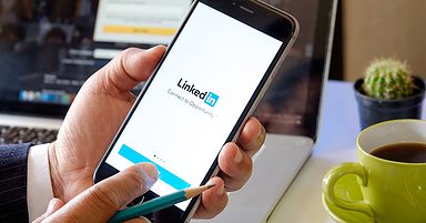 LinkedIn is Testing Autoplaying Video Ads on Mobile