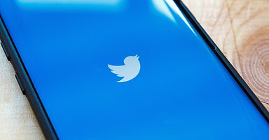 Twitter Makes it Easy to Send Tweetstorms With New Threads Feature