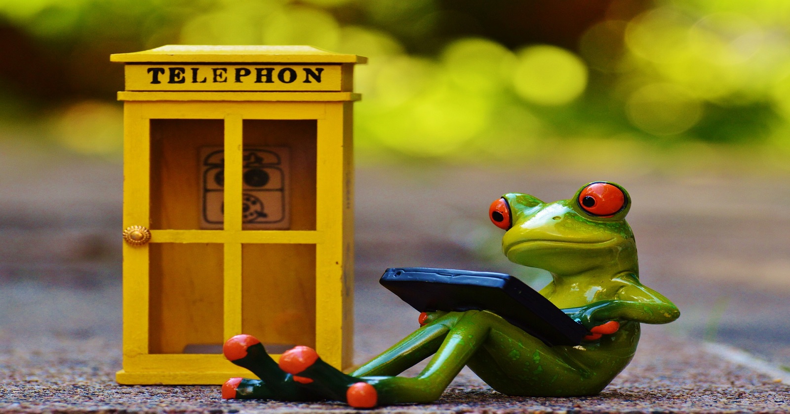 Want Big-Ticket Clients? Stop Blogging & Start Calling