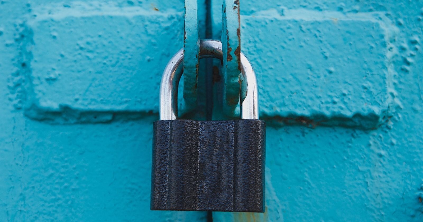 Twitter is Locking Out Users Who Created Accounts When Underage