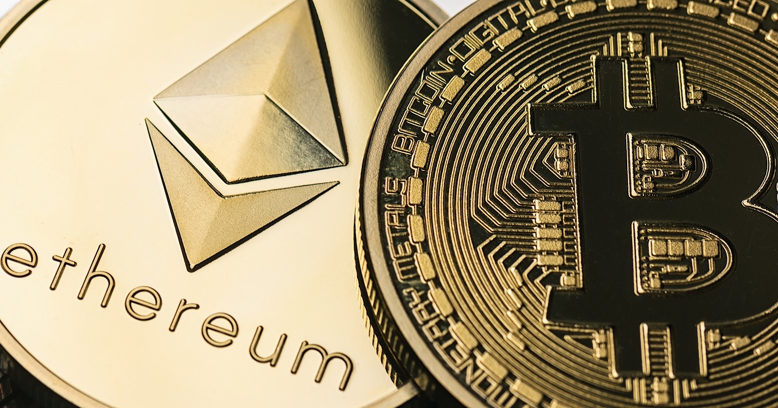Facebook Once Again Allows Ads for Cryptocurrency