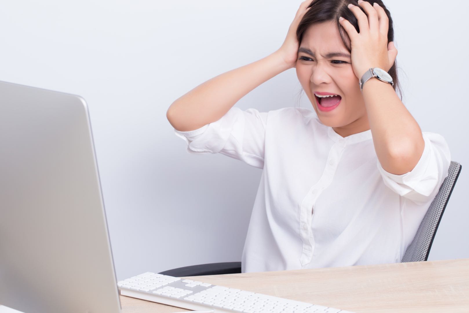 boring blog writing can quickly anger people