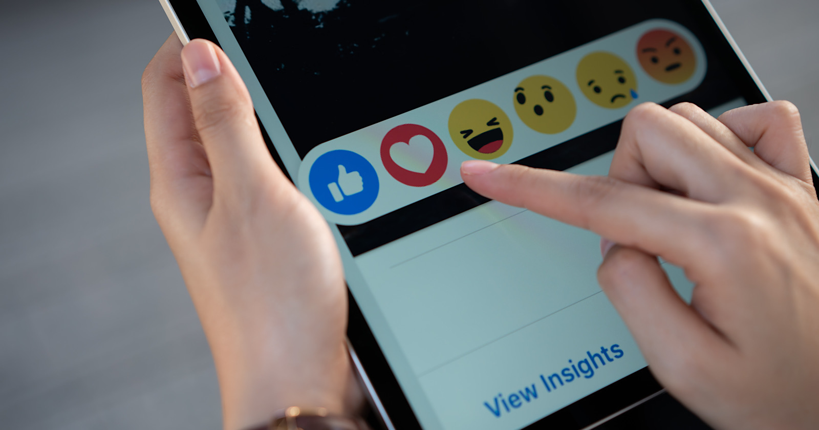 Facebook’s 2019 Holiday Marketing Guide is Full of Useful Shopping Insights