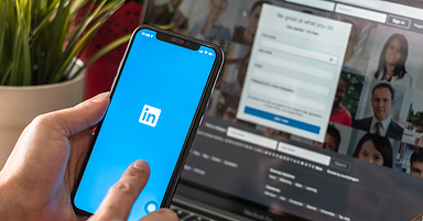 LinkedIn Adds Engagement Remarketing for Video and Lead Ads