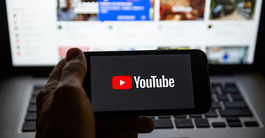 YouTube Updates: Mid-Roll Ads Editor and Notification Analytics