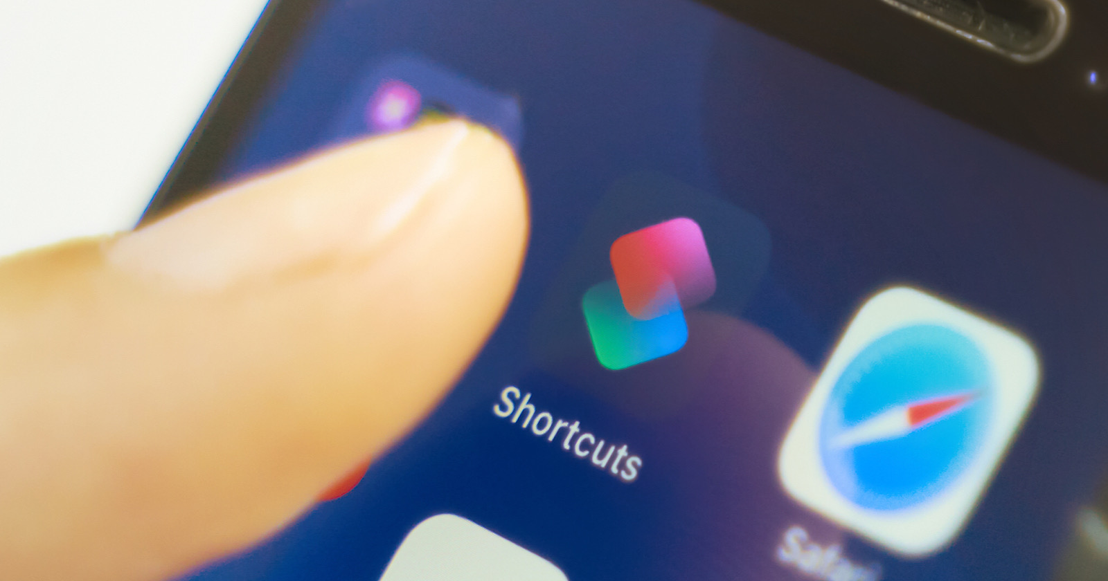 Google Lets iPhone Users Conduct Searches With Siri
