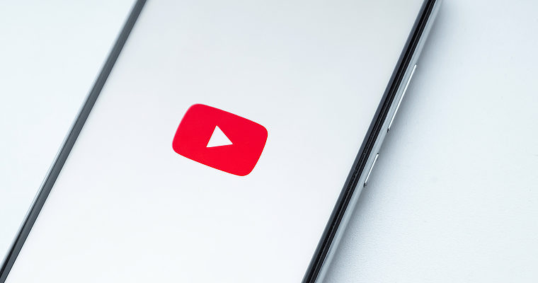 YouTube Updates: Mid-Roll Ads Editor and Notification Analytics