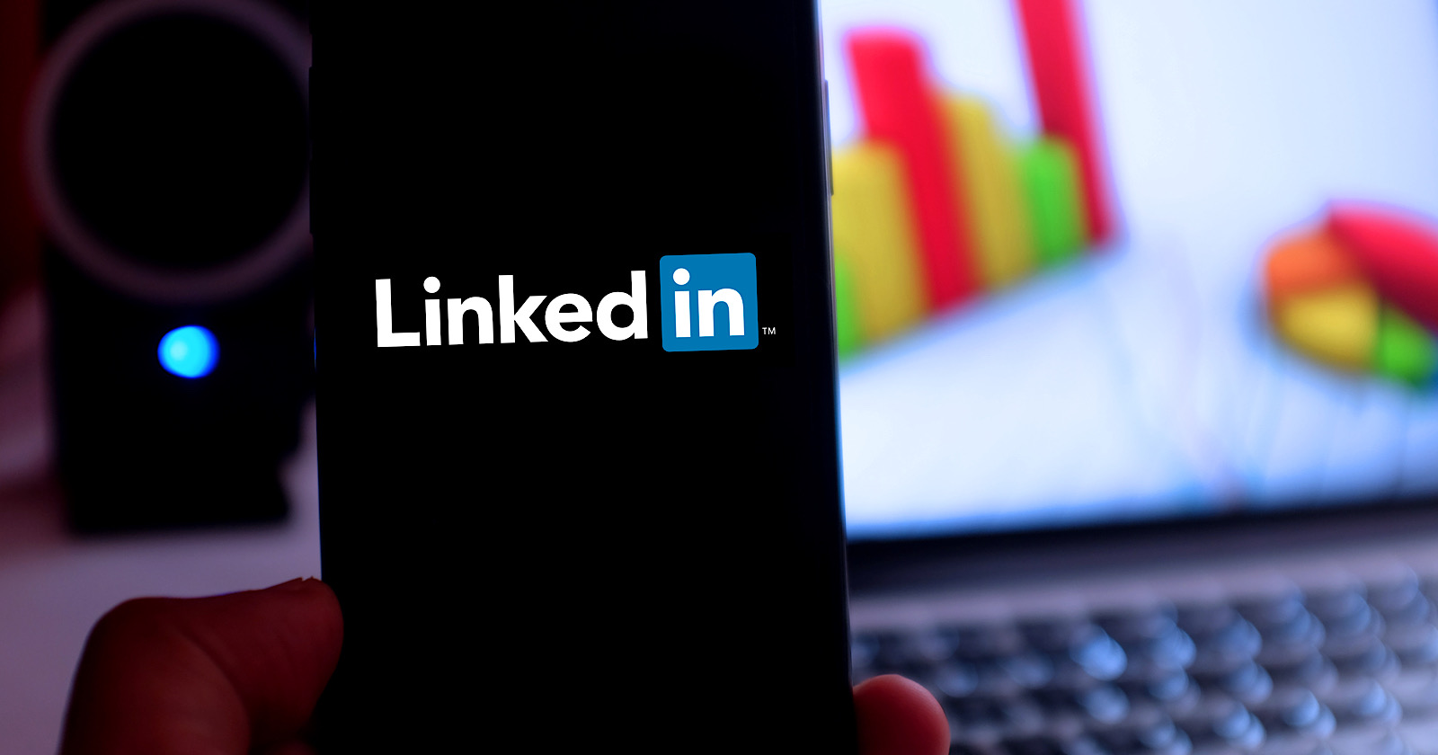 LinkedIn Now Factors ‘Dwell Time’ Into its Algorithm