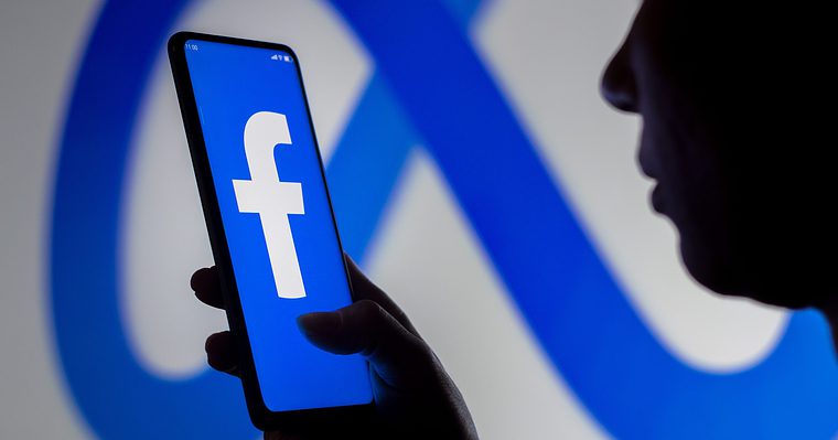 Facebook To Restructure Main Feed Around Video Content