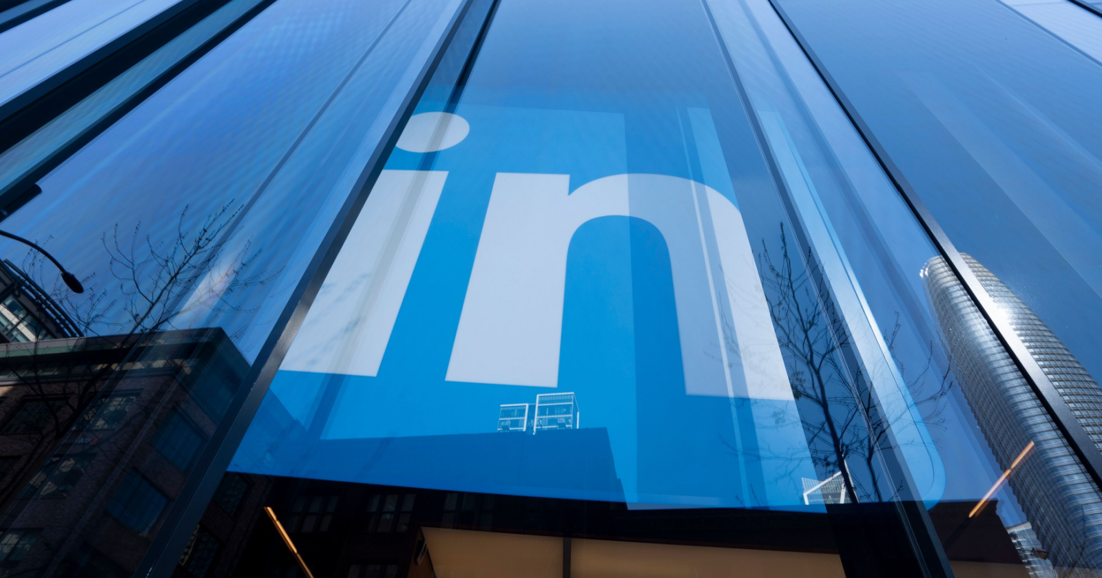 LinkedIn Rolls Out 3 Updates To Pages