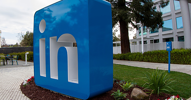 LinkedIn Adds Automatic Captions To Videos