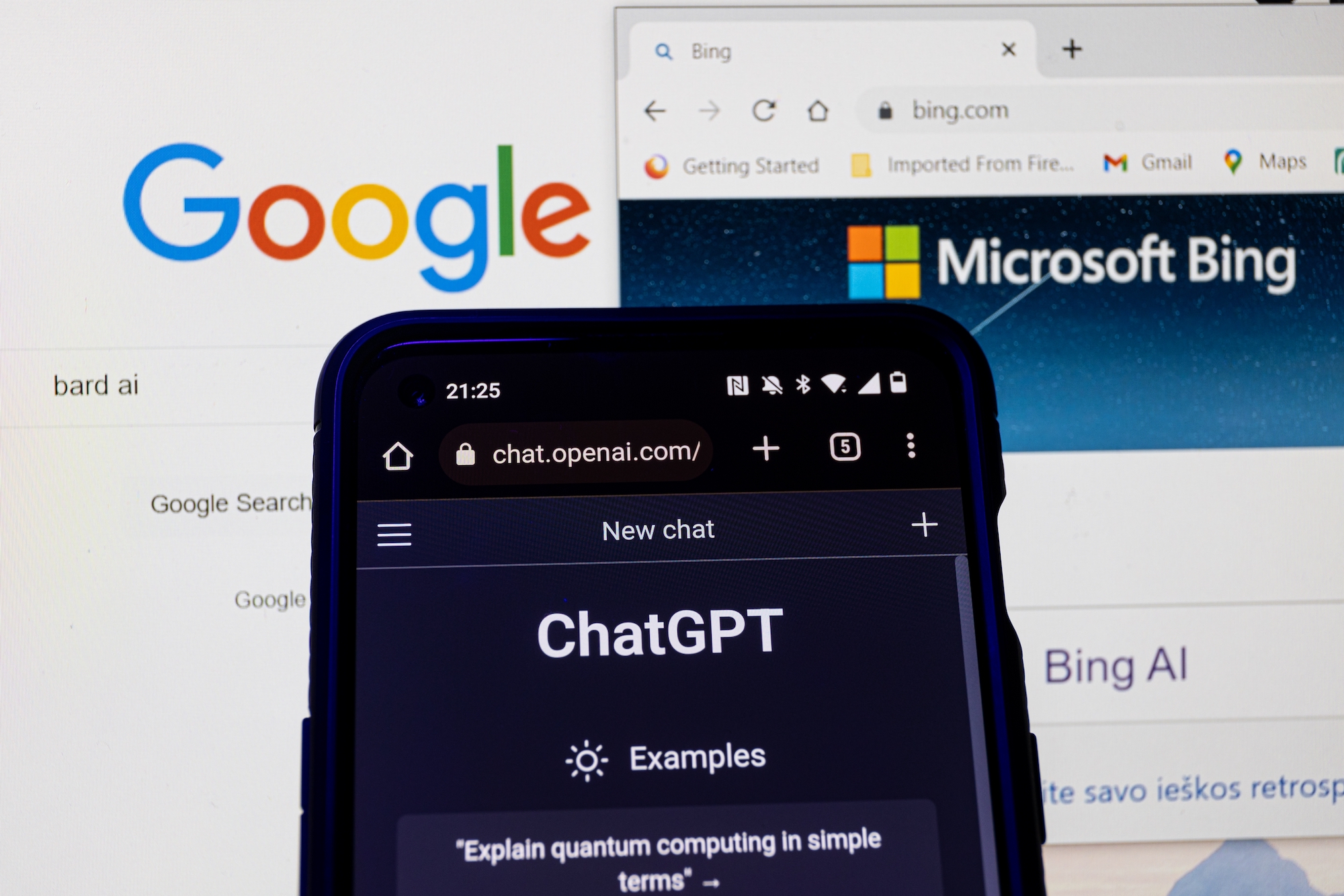 ChatGPT, Bing, Bard o Claude: ¿Qué chatbot con IA genera las mejores respuestas?