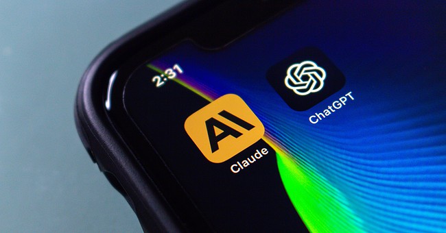Claude Instant With 100k Tokens Outperforms Leading Generative AI Chatbots