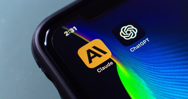 Claude Instant With 100k Tokens Outperforms Leading Generative AI Chatbots