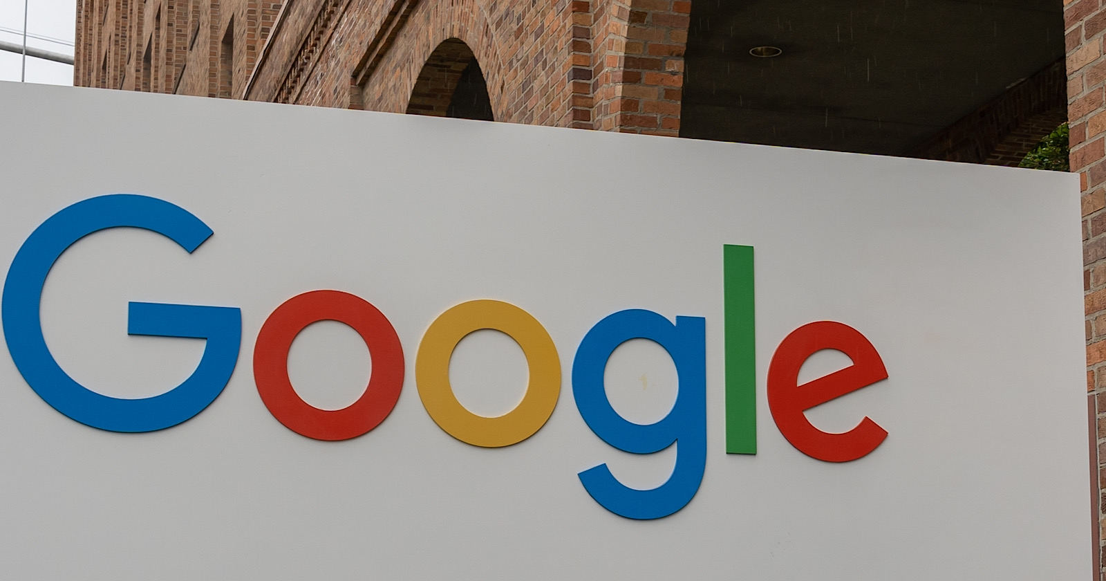 Google en agua caliente: miles de millones en juego cuando se descubrió que los anuncios de YouTube violaban los términos de servicio