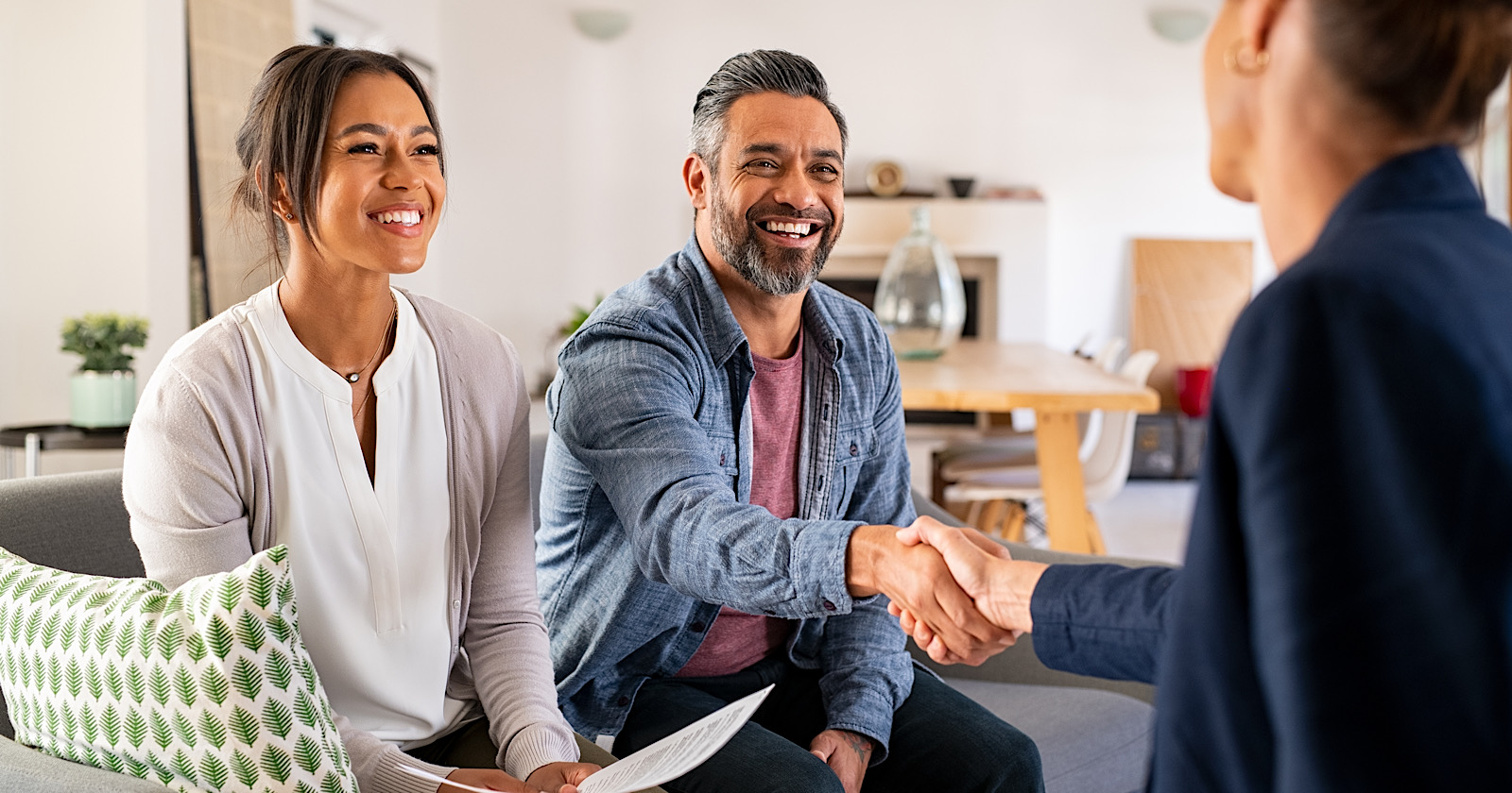 Google’s Tips To Enhance Your Business Reputation & Trust via @sejournal, @MattGSouthern