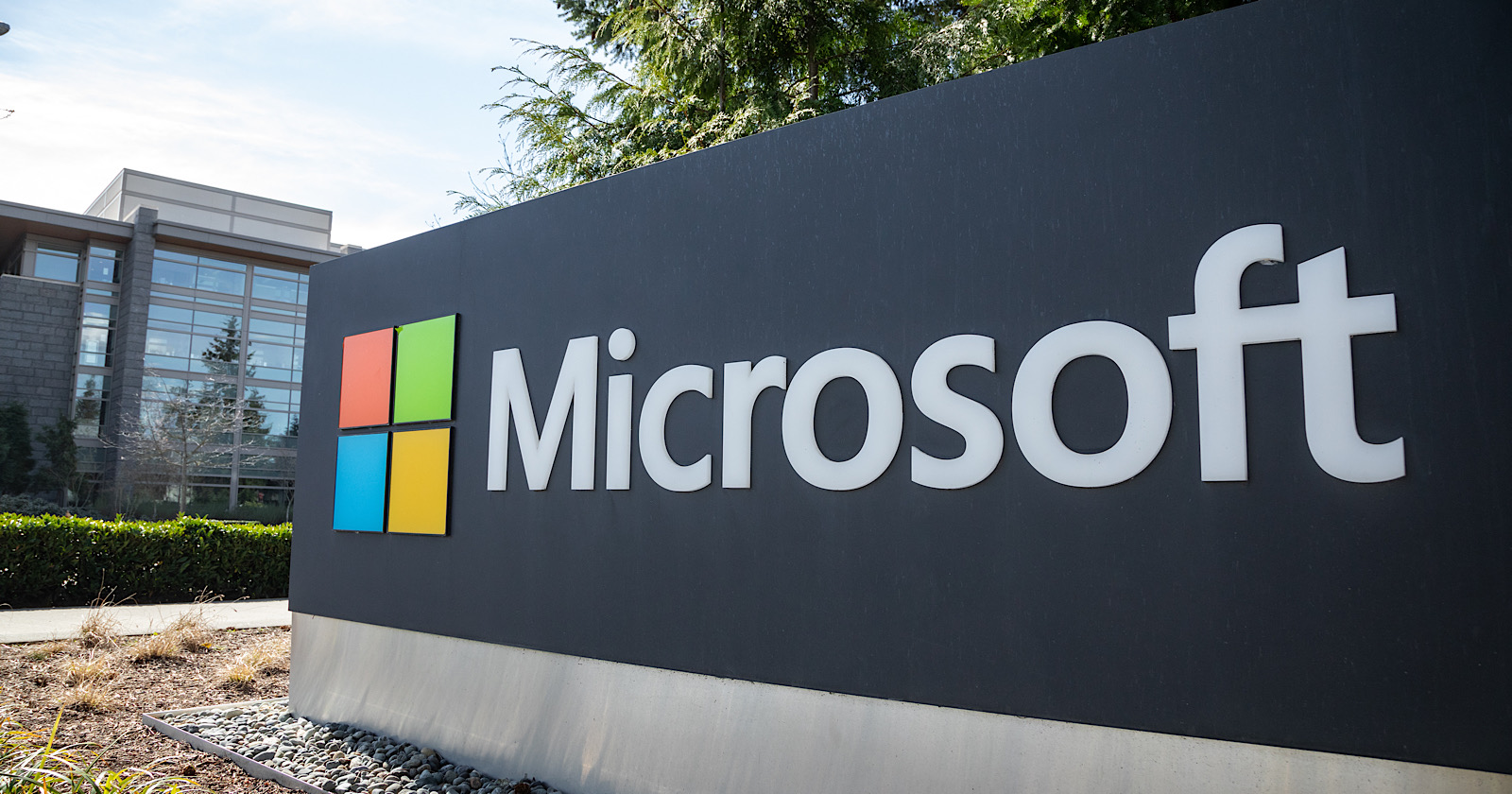 Microsoft lanza capacitación gratuita en IA con certificado profesional