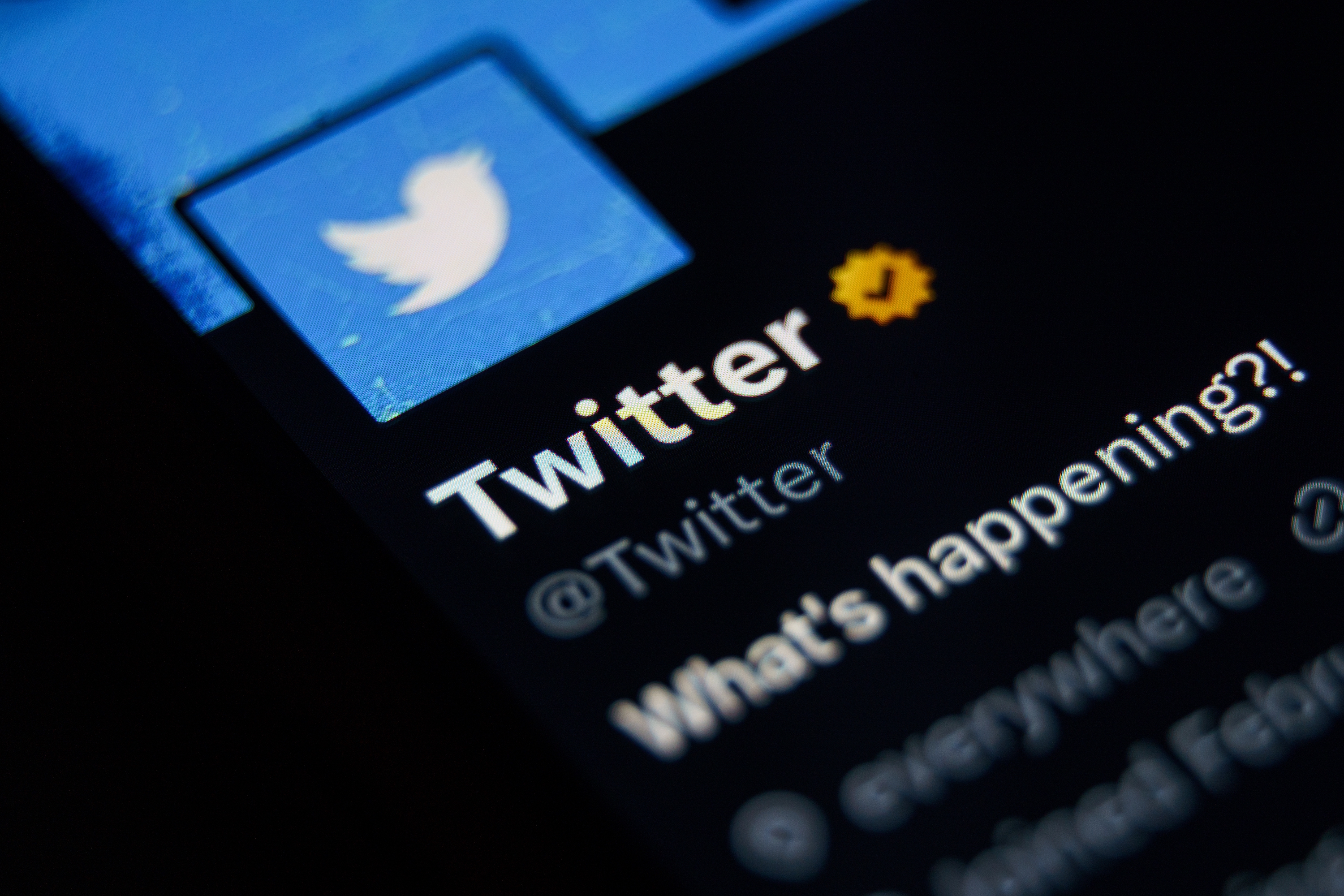 Twitter launches job postings for verified organizations