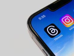 Threads Tests Keyword Search In Australia & New Zealand