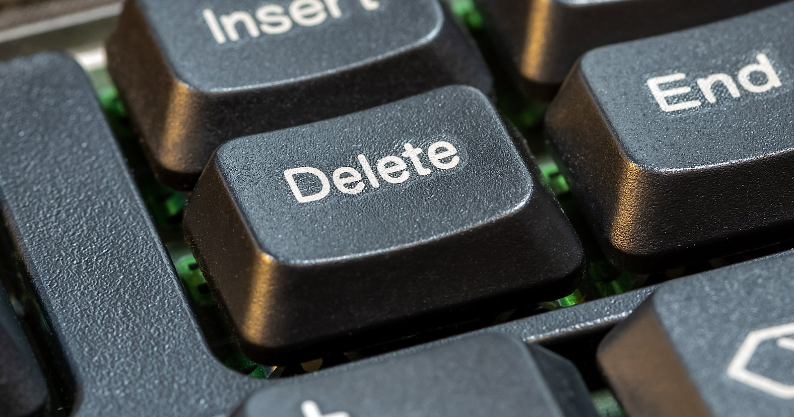 Google’s John Mueller On Removing Unwanted Content From Search via @sejournal, @MattGSouthern