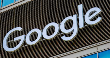 Google & Apple Maps: 20% of Local Searches Now Start Here